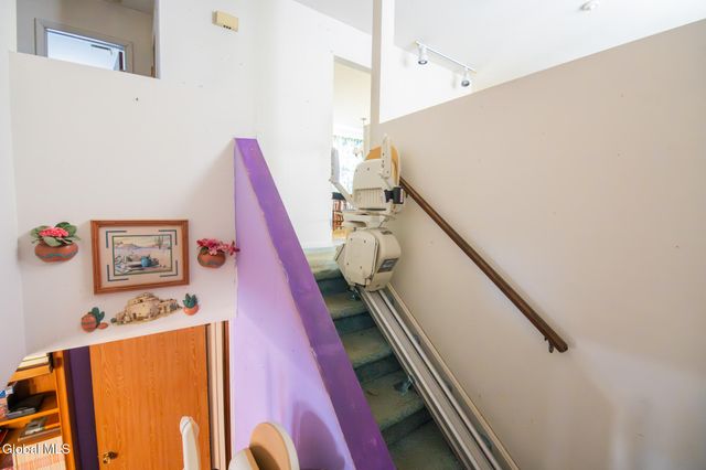 24-26 E Dillenbeck Drive, Guilderland, NY 12303