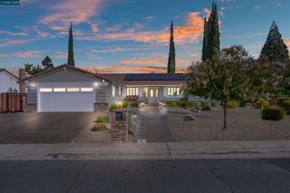 726 Bloching Circle, Clayton, CA 94517