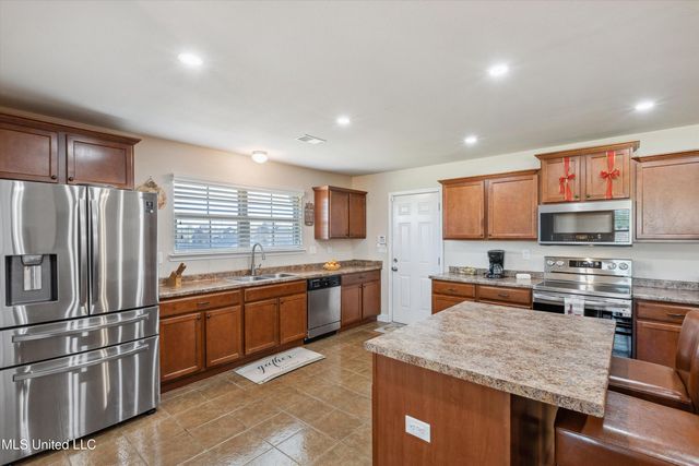 7637 Wisteria Drive, Olive Branch, MS 38654