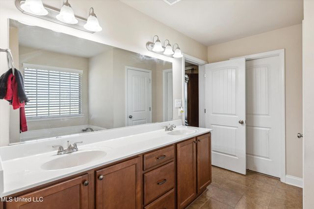 7637 Wisteria Drive, Olive Branch, MS 38654