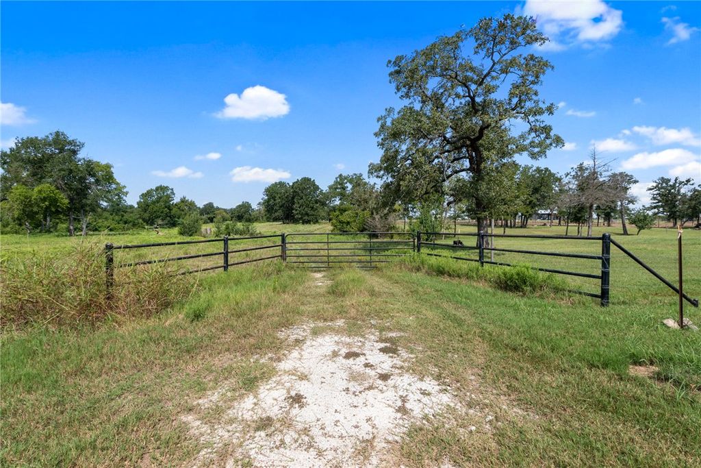 TBD Cazey Loop, Franklin, TX 77856 — photo 3