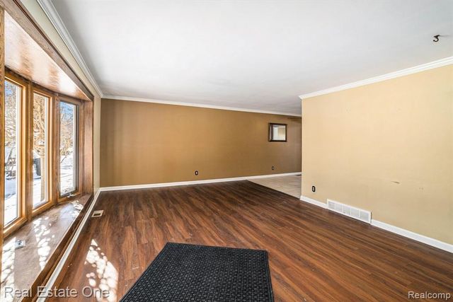 11422 Skyline Drive, Fenton, MI 48430