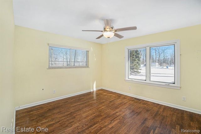 11422 Skyline Drive, Fenton, MI 48430