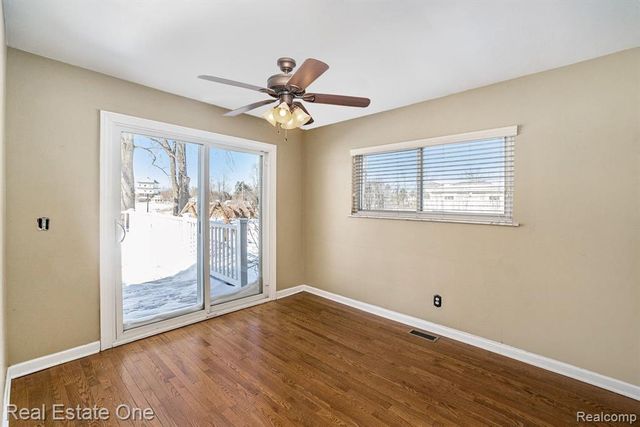 11422 Skyline Drive, Fenton, MI 48430