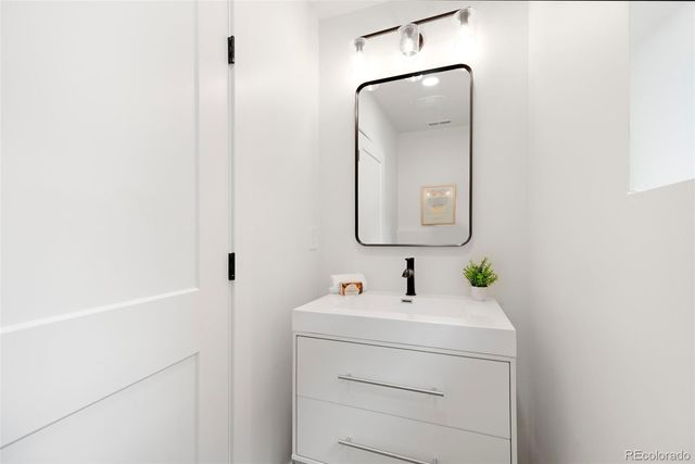 2849 N Vine Street, Denver, CO 80205