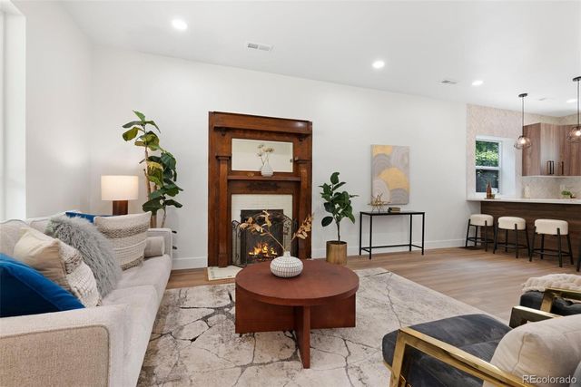 2849 N Vine Street, Denver, CO 80205