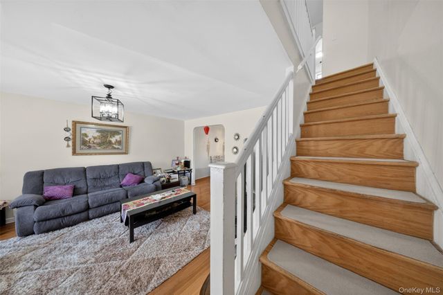 7008 165th Street, Fresh Meadows, NY 11365