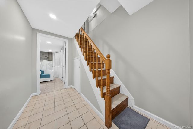 7008 165th Street, Fresh Meadows, NY 11365