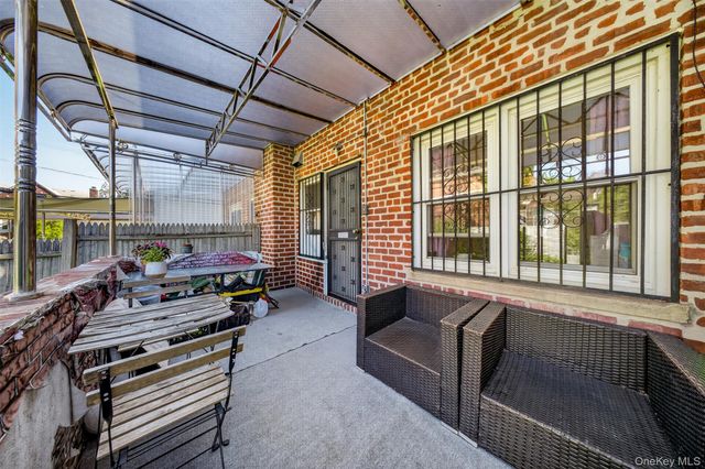 7008 165th Street, Fresh Meadows, NY 11365