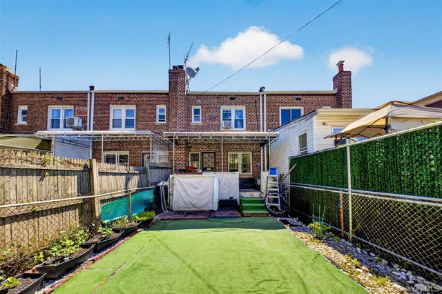 7008 165th Street, Fresh Meadows, NY 11365