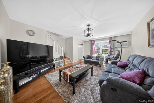 7008 165th Street, Fresh Meadows, NY 11365