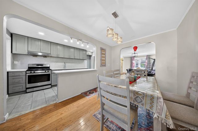 7008 165th Street, Fresh Meadows, NY 11365