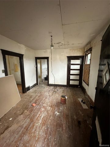 5659 Frontenac Avenue, Detroit, MI 48211
