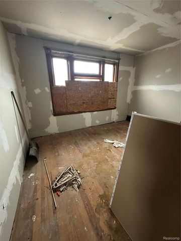 5659 Frontenac Avenue, Detroit, MI 48211