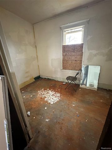 5659 Frontenac Avenue, Detroit, MI 48211