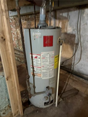 2722 Mcdowell St, Brighton Heights, PA 15212