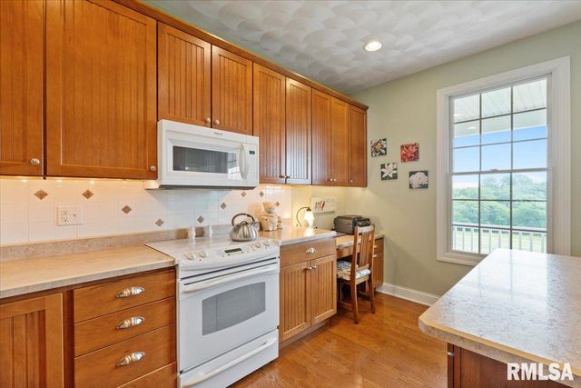 7505 120TH Avenue, Coal Valley, IL 61240