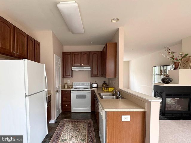 8239 BROOKTREE ST, Laurel, MD 20724
