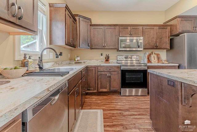 4319 Aspen Drive, Manhattan, KS 66502