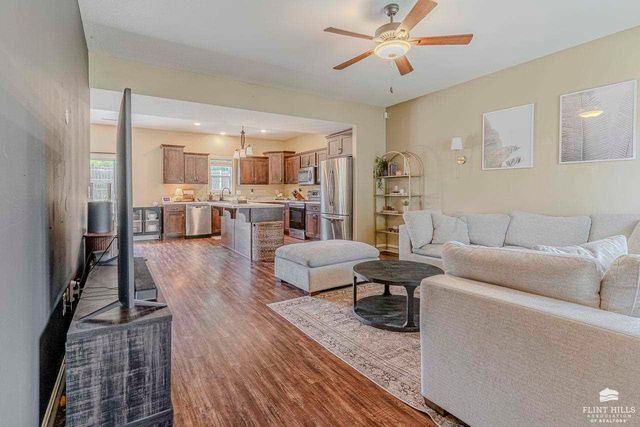 4319 Aspen Drive, Manhattan, KS 66502