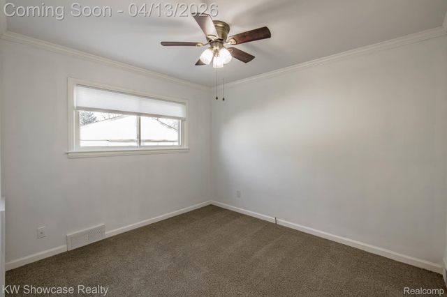 22705 RAYMOND Street, St. Clair Shores, MI 48082