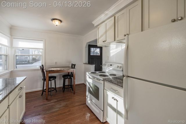 22705 RAYMOND Street, St. Clair Shores, MI 48082