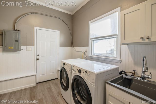 22705 RAYMOND Street, St. Clair Shores, MI 48082