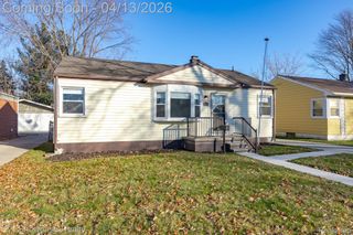 22705 RAYMOND Street, St. Clair Shores, MI 48082