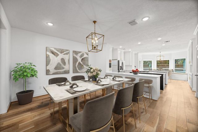 32 Mellow Leaf Court, The Woodlands, TX 77381