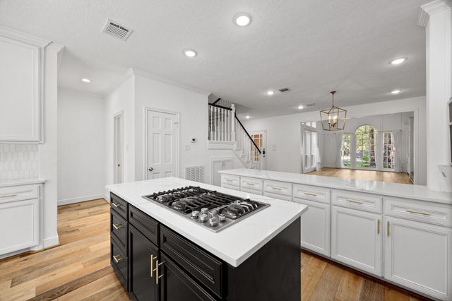 32 Mellow Leaf Court, The Woodlands, TX 77381