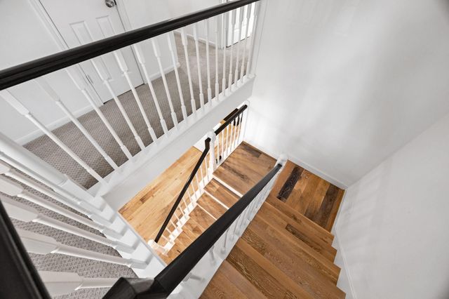 32 Mellow Leaf Court, The Woodlands, TX 77381