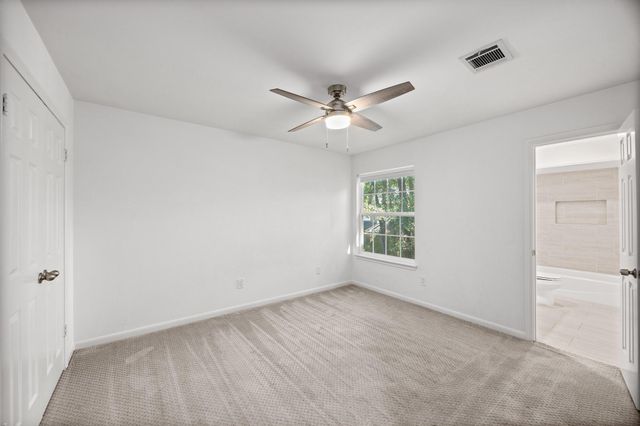 32 Mellow Leaf Court, The Woodlands, TX 77381