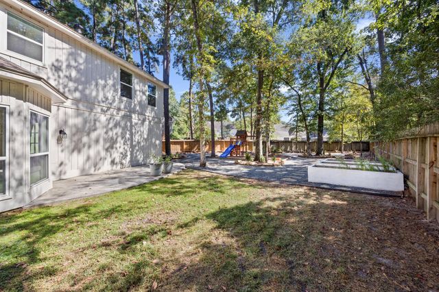 32 Mellow Leaf Court, The Woodlands, TX 77381