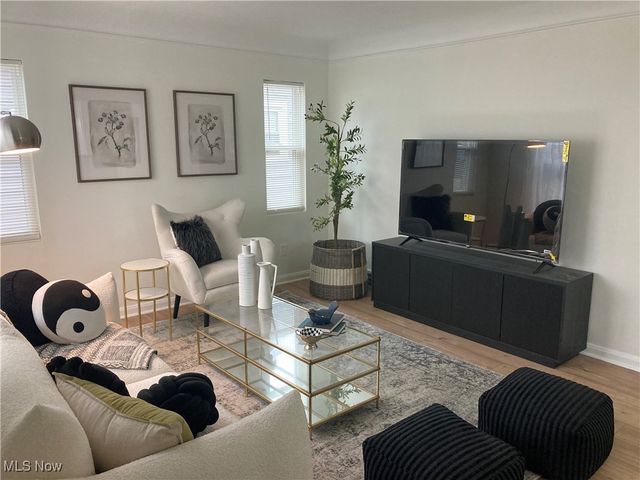 6907 Forest Avenue, Parma, OH 44129