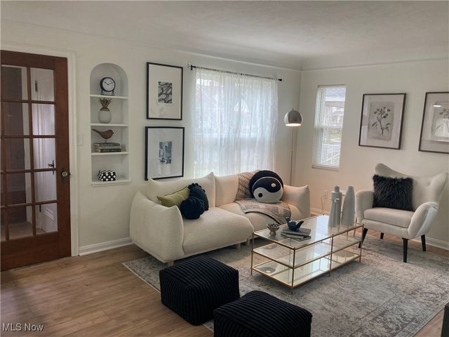 6907 Forest Avenue, Parma, OH 44129