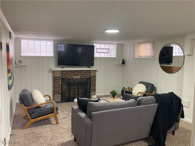 6907 Forest Avenue, Parma, OH 44129