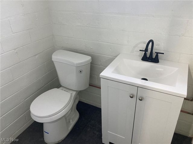 6907 Forest Avenue, Parma, OH 44129