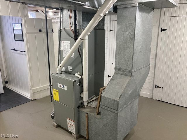 6907 Forest Avenue, Parma, OH 44129