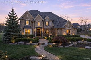 3575 Royal Berkshire Lane, Oakland Charter Township, MI 48363