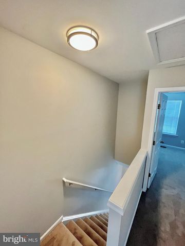 312 STALLION SQ NE, Leesburg, VA 20176