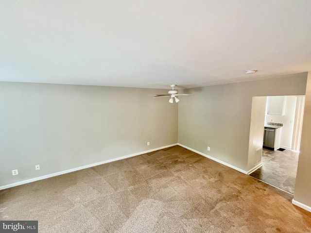 312 STALLION SQ NE, Leesburg, VA 20176