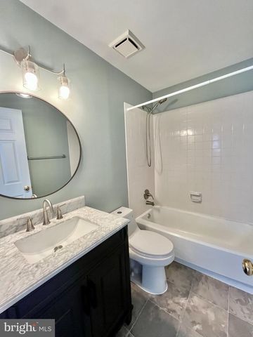 312 STALLION SQ NE, Leesburg, VA 20176