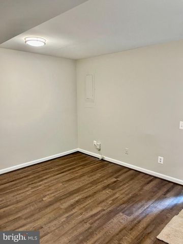 312 STALLION SQ NE, Leesburg, VA 20176
