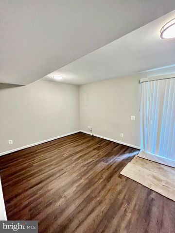 312 STALLION SQ NE, Leesburg, VA 20176