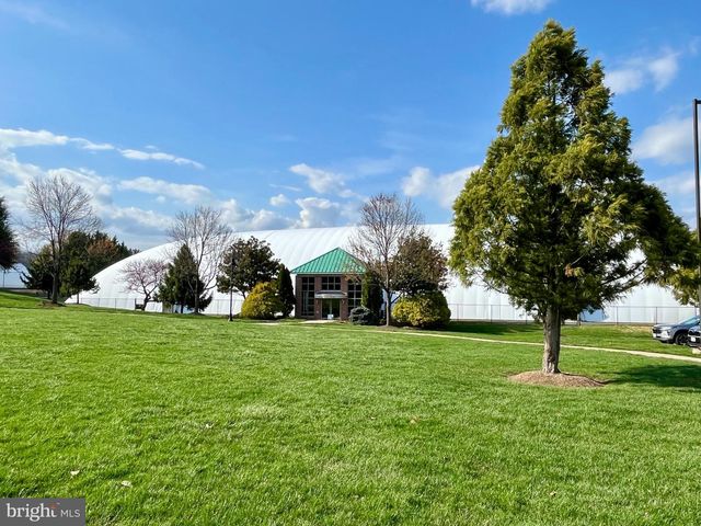 312 STALLION SQ NE, Leesburg, VA 20176