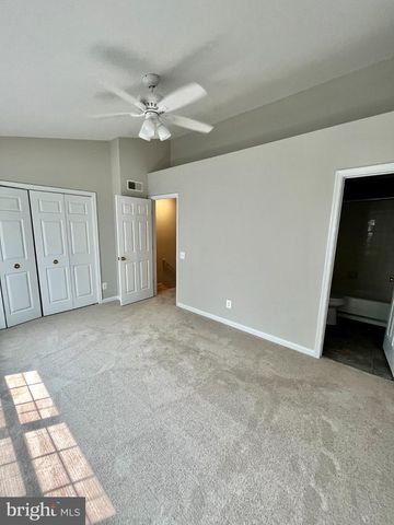 312 STALLION SQ NE, Leesburg, VA 20176