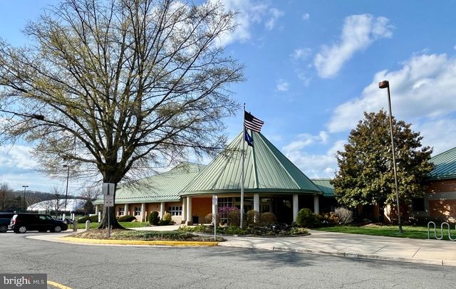 312 STALLION SQ NE, Leesburg, VA 20176
