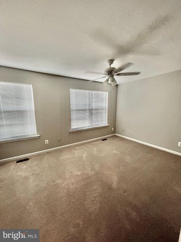 312 STALLION SQ NE, Leesburg, VA 20176