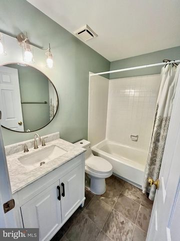 312 STALLION SQ NE, Leesburg, VA 20176