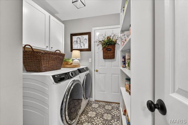 1158 White Pine Circle, Columbia, IL 62236